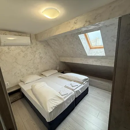 - мезонет с три спални Yambol