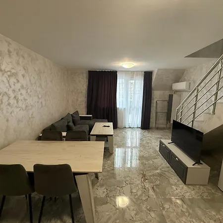 - мезонет с три спални アパート Yambol