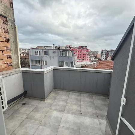 - мезонет с три спални