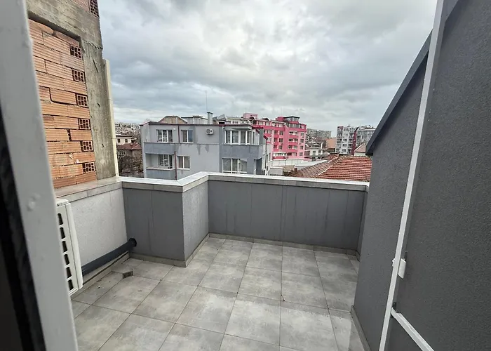 - мезонет с три спални